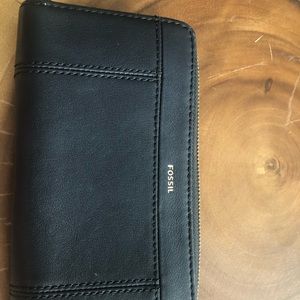 Fossil wallet / wristlet